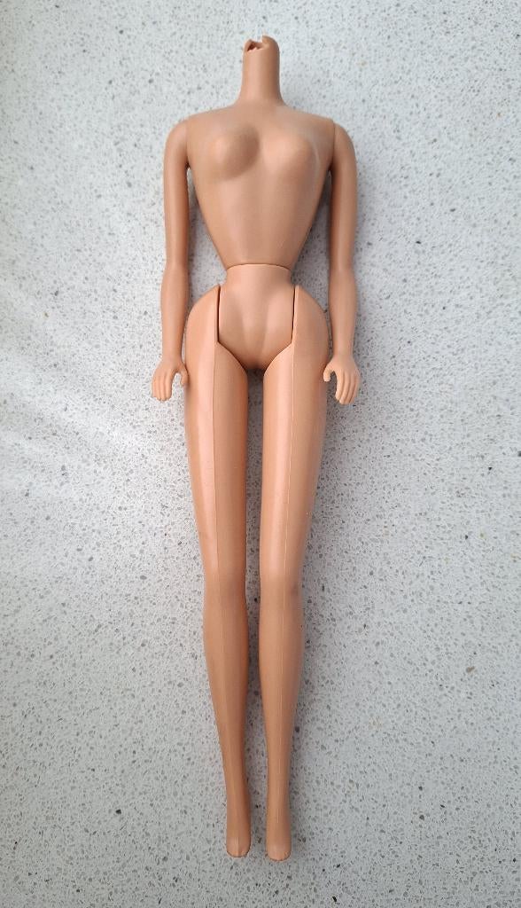 Origineel vintage Barbie-lichaam van Mattel, Ophalen of Verzenden, Zo goed als nieuw, Pop