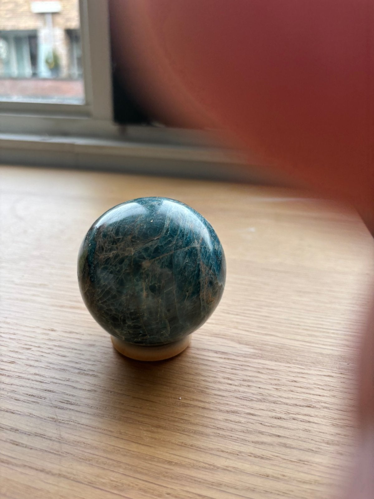 Apetiet, mooie ronde edelsteen op voetje, Sieraden, Tassen en Uiterlijk, Edelstenen, Ophalen of Verzenden, Zo goed als nieuw