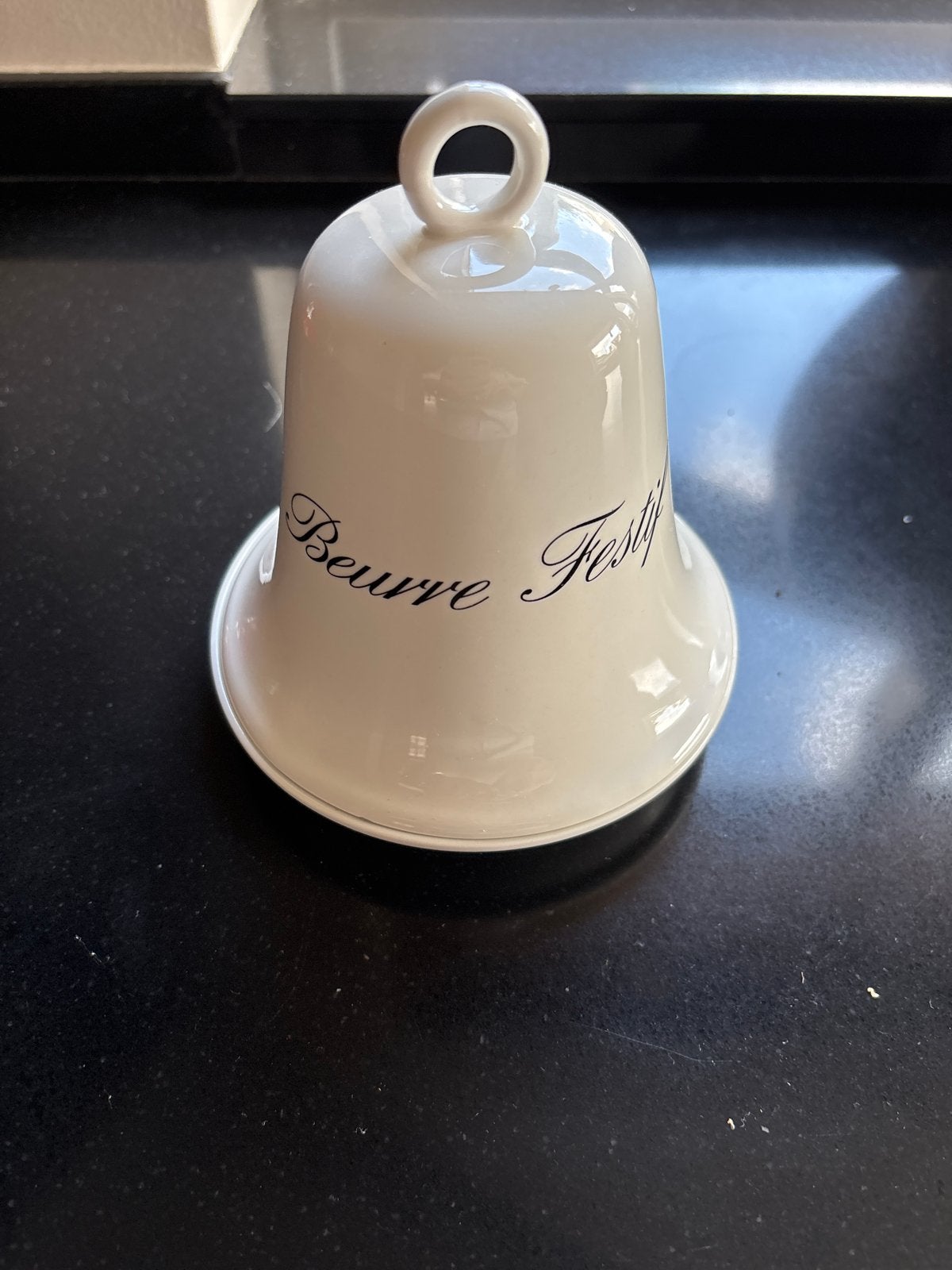 Riviera Maison botervloot met deksel - Beurre Festif, Overige typen, Ophalen of Verzenden, Zo goed als nieuw, Steen/keramiek