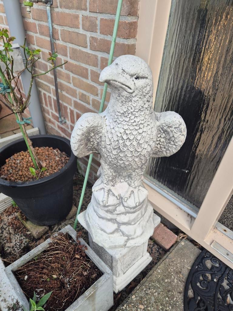 Adelaars beelden, Ophalen, Gebruikt, Kunststof