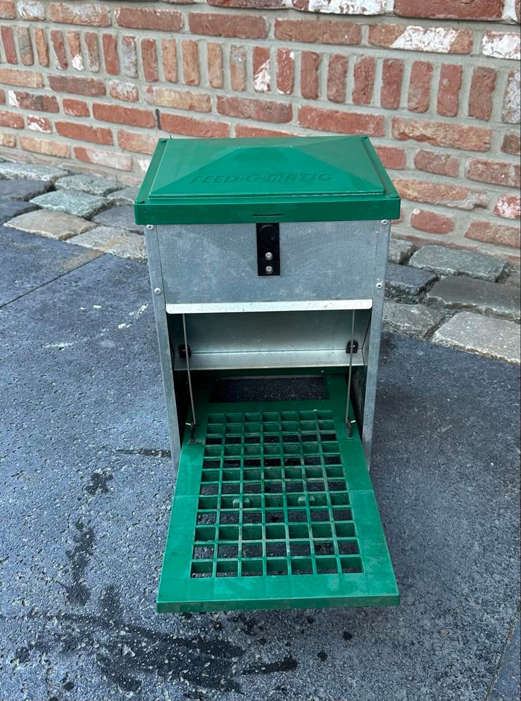 Feedomatic Automatische voerbak 5kg, Dieren en Toebehoren, Ophalen of Verzenden, Drinken en Voederen