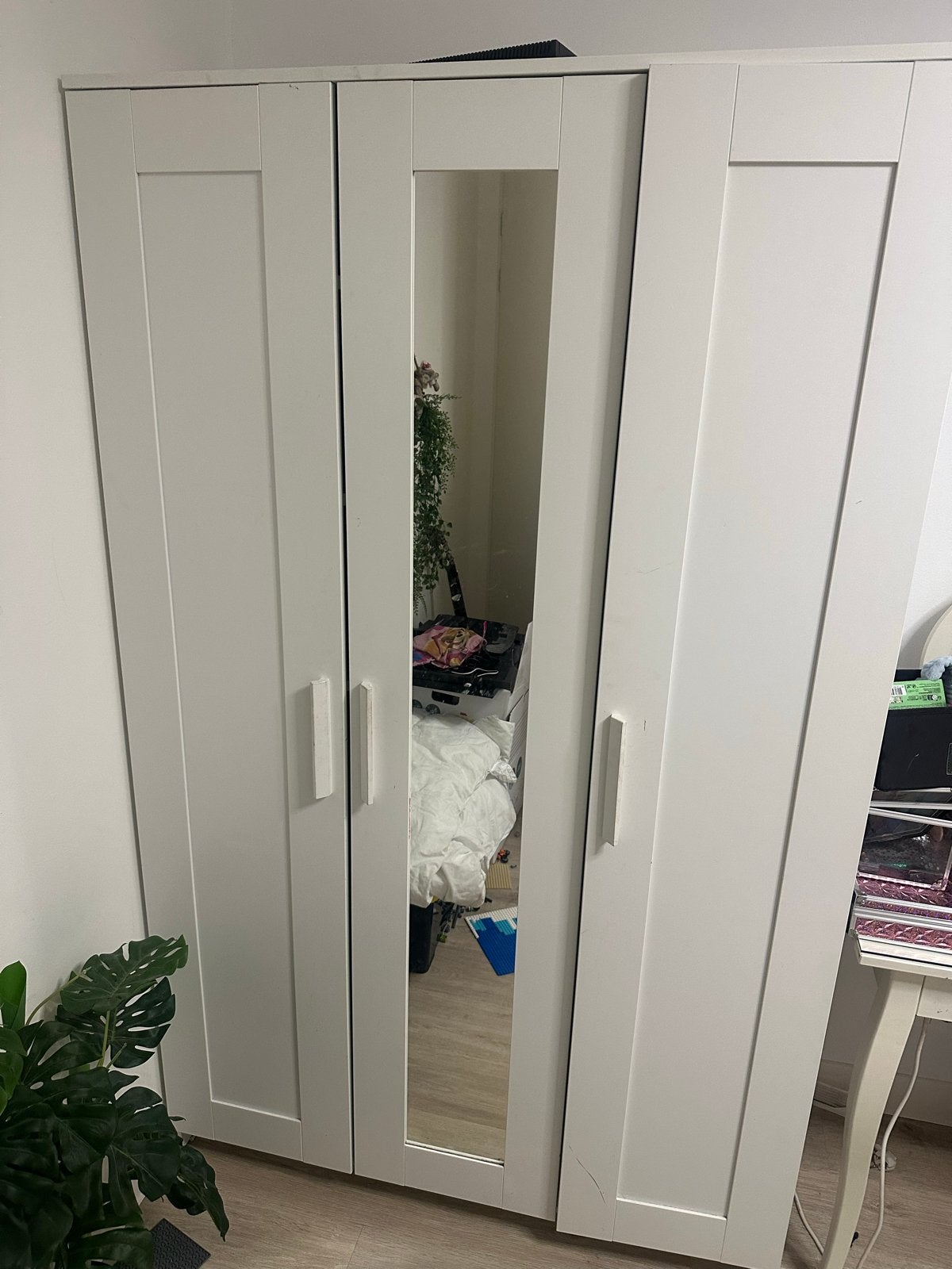 Witte IKEA kast met spiegeldeur en planken, Ophalen, Gebruikt, 100 tot 150 cm, 150 tot 200 cm