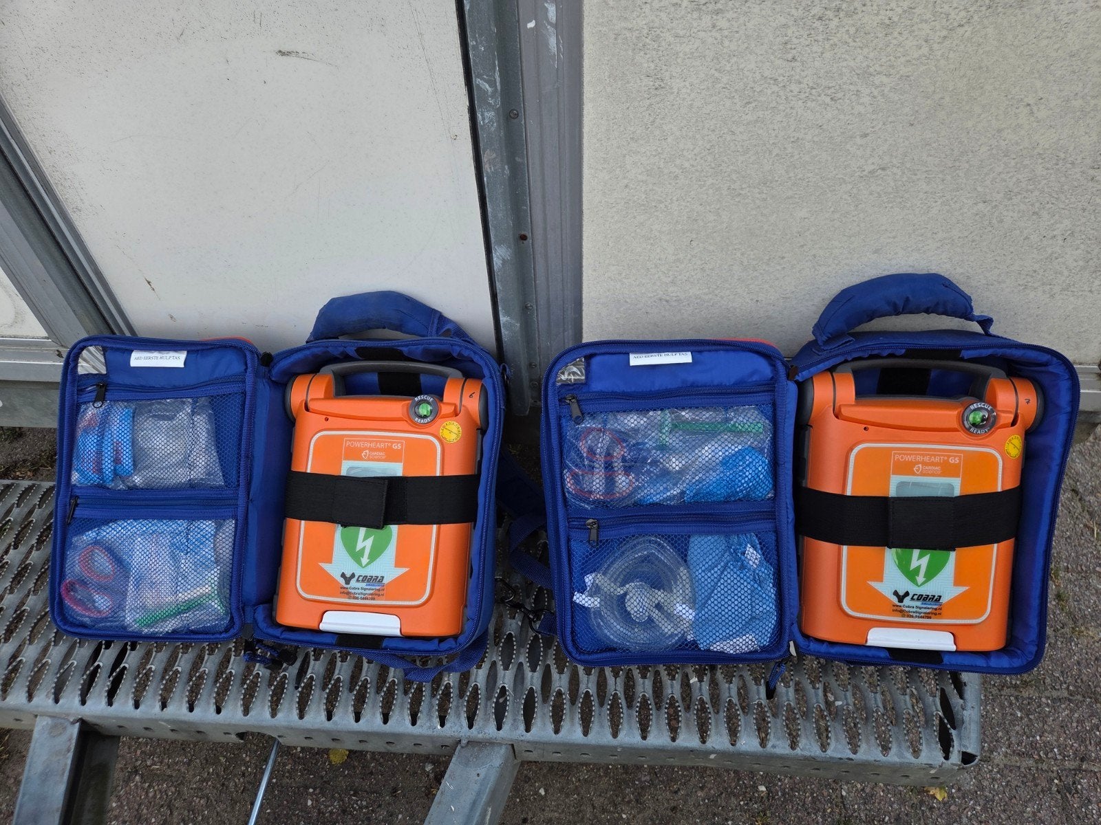 2x AED Defibrillator cardiac science g5 in tas, Diversen, Gebruikt, ., Ophalen of Verzenden, G5