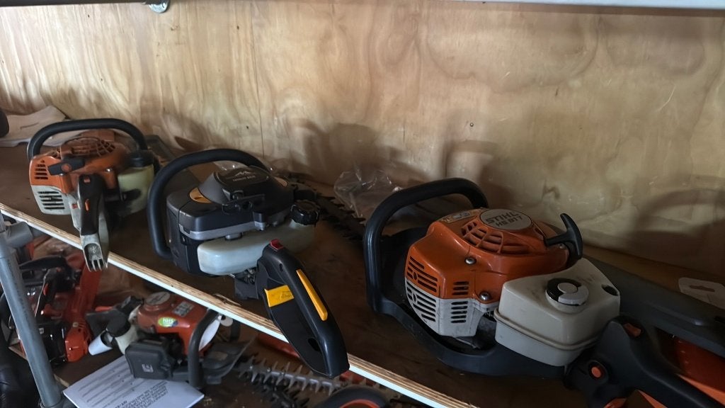 Motorheggenschaar en accu heggenscharen, Ophalen of Verzenden, Zo goed als nieuw, Benzine, STIHL
