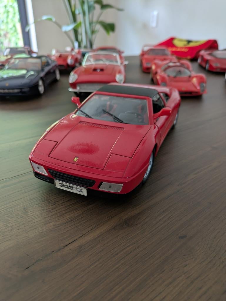 Ferrari 348 TS schaal 1:18, Hobby en Vrije tijd, Modelauto's | 1:18, Ophalen of Verzenden, Zo goed als nieuw, Auto, Maisto