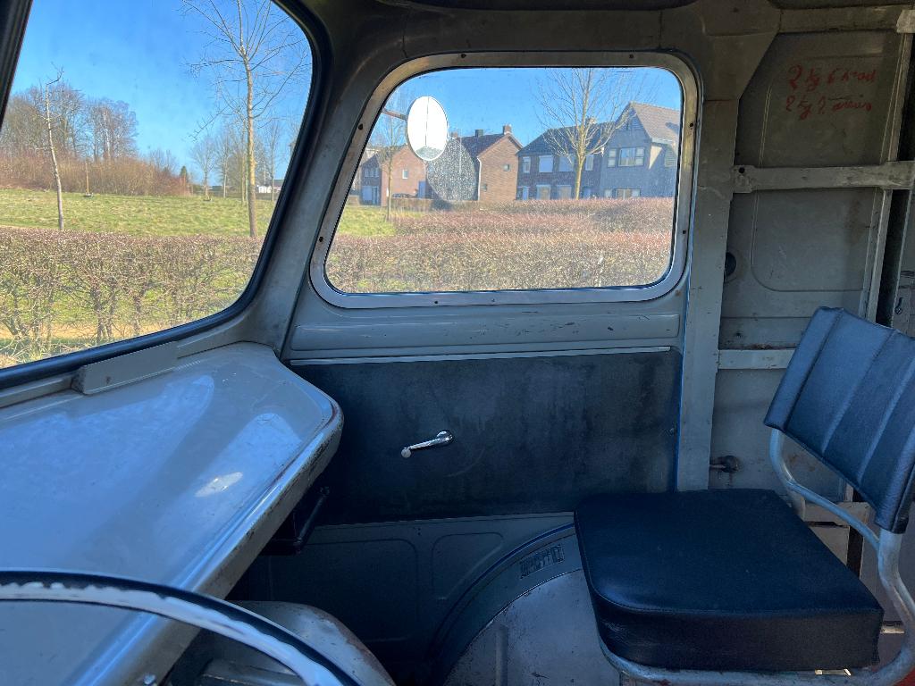 Peugeot bestelbus D4BD 1964 Blauw - Nez de Cochon, foto 12