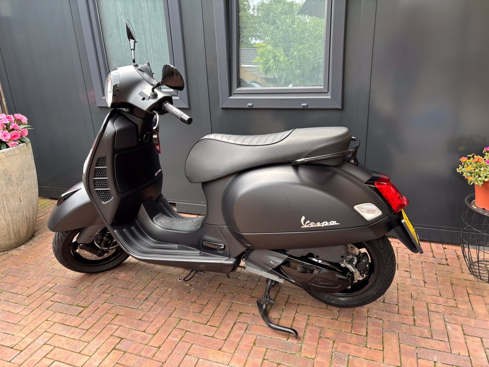 Vespa GTS Super notte 300 HPE motorscooter 5629 km, Particulier, Scooter