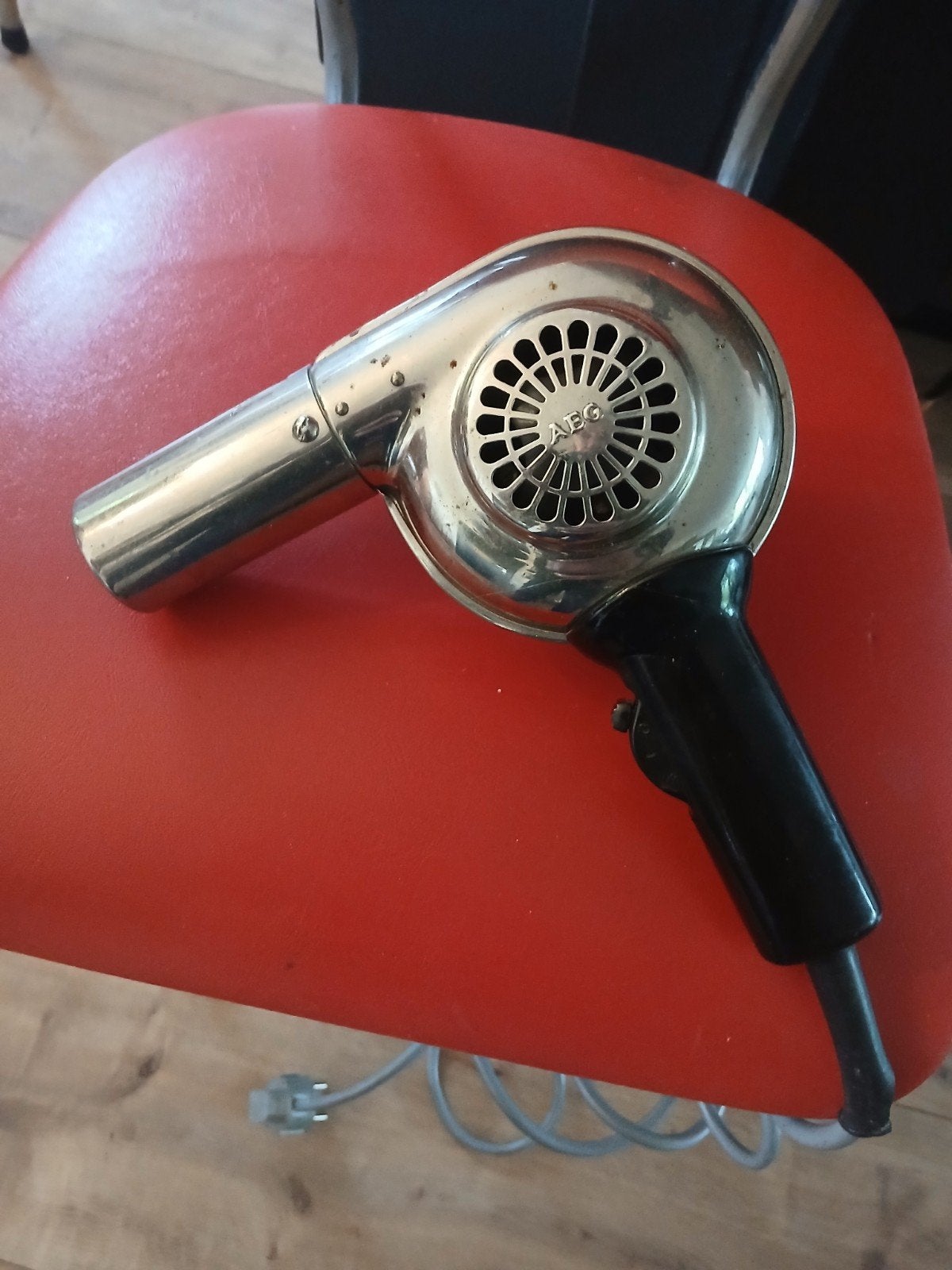 Vintage AEG Föhn - Klassieke Haarstyling, Witgoed en Apparatuur, Ophalen of Verzenden, Gebruikt, Haarverzorging