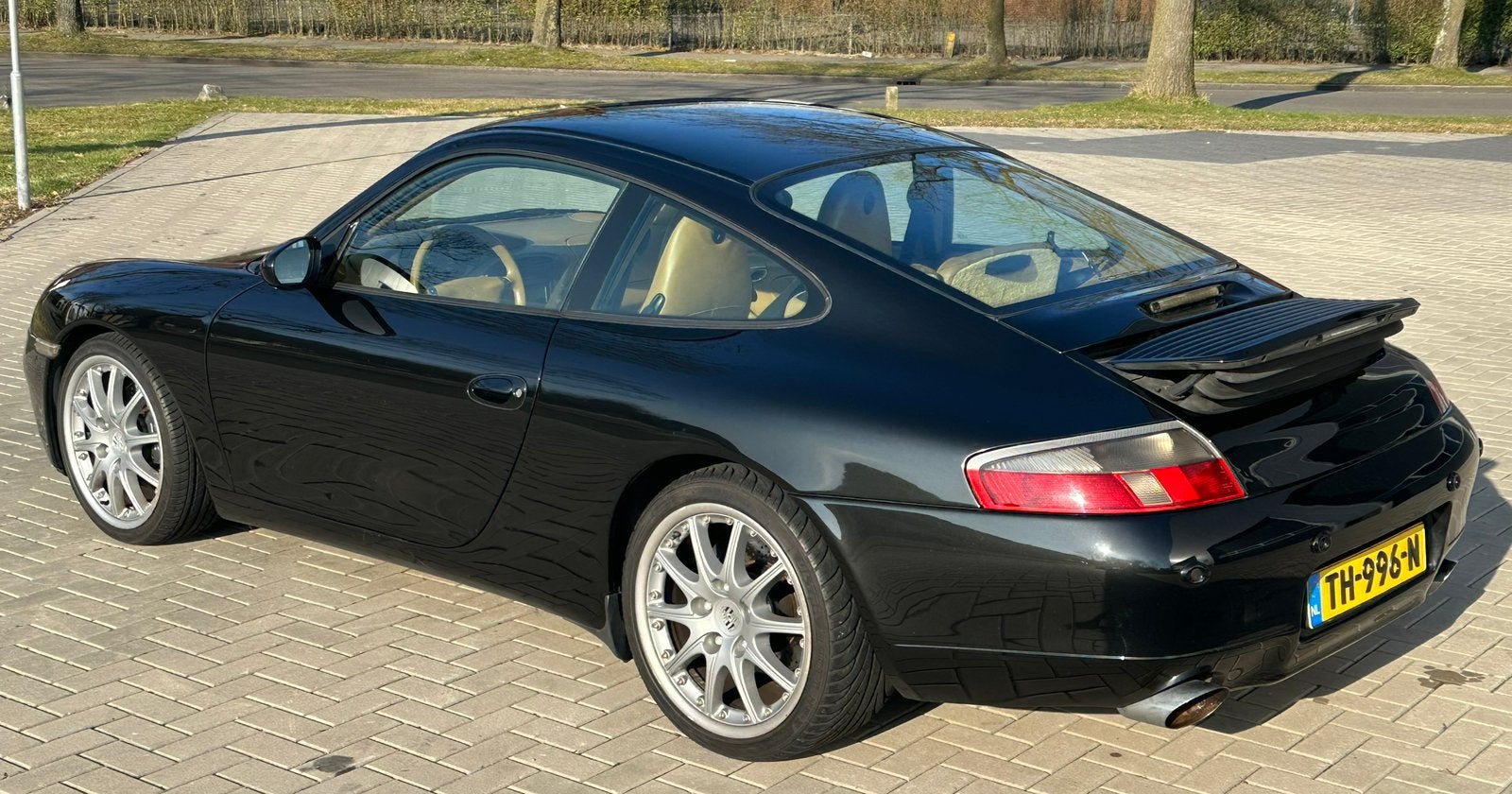 PORSCHE 911 3.4 CARRERA 300PK 4 COUPE BJ2001 YOUNGTIMER, Auto's, Beige, Zwart, Bedrijf, Vierwielaandrijving