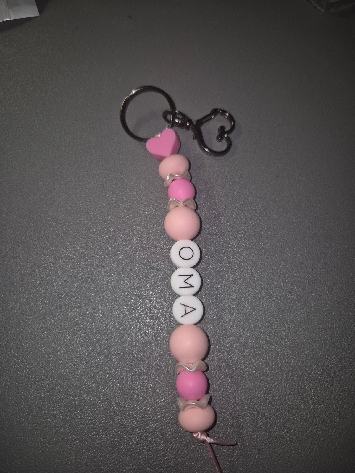 Sleutelhanger 'Oma' met roze kralen en hartje, Ophalen of Verzenden, Nieuw