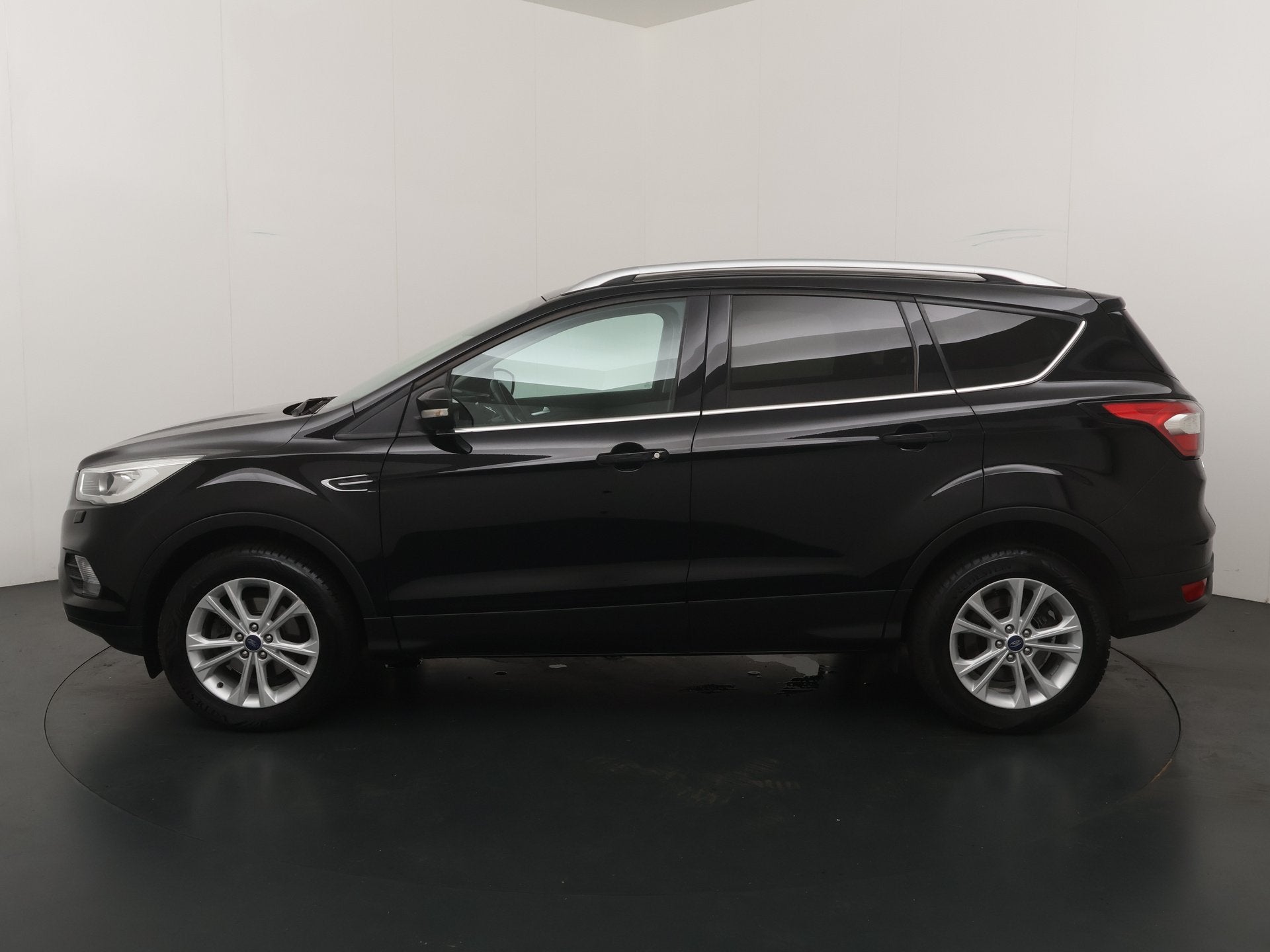 Ford Kuga 1.5 EcoBoost Titanium | Clima | Cruise | Park. sen, Voorwielaandrijving, Euro 6, 4 cilinders, 150 pk