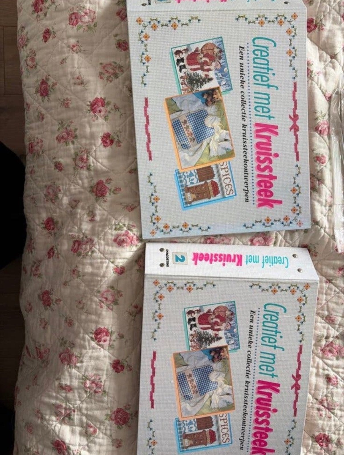 3 mappen Creatief met Kruissteek - Borduurpatronen, Ophalen of Verzenden, Gebruikt, Handborduren, Patroon