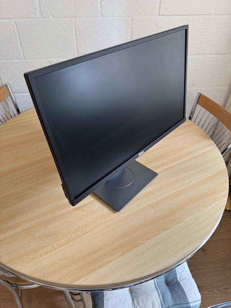 Dell P2417H Monitor - 24 inch Full HD IPS, Computers en Software, Laptop-opladers, Ophalen, Zo goed als nieuw