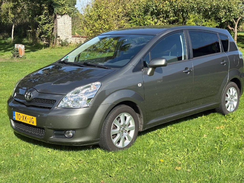 Toyota Corolla Verso 7 persoons Automaat, 4 cilinders, 129 pk, Parkeersensor, 7 stoelen