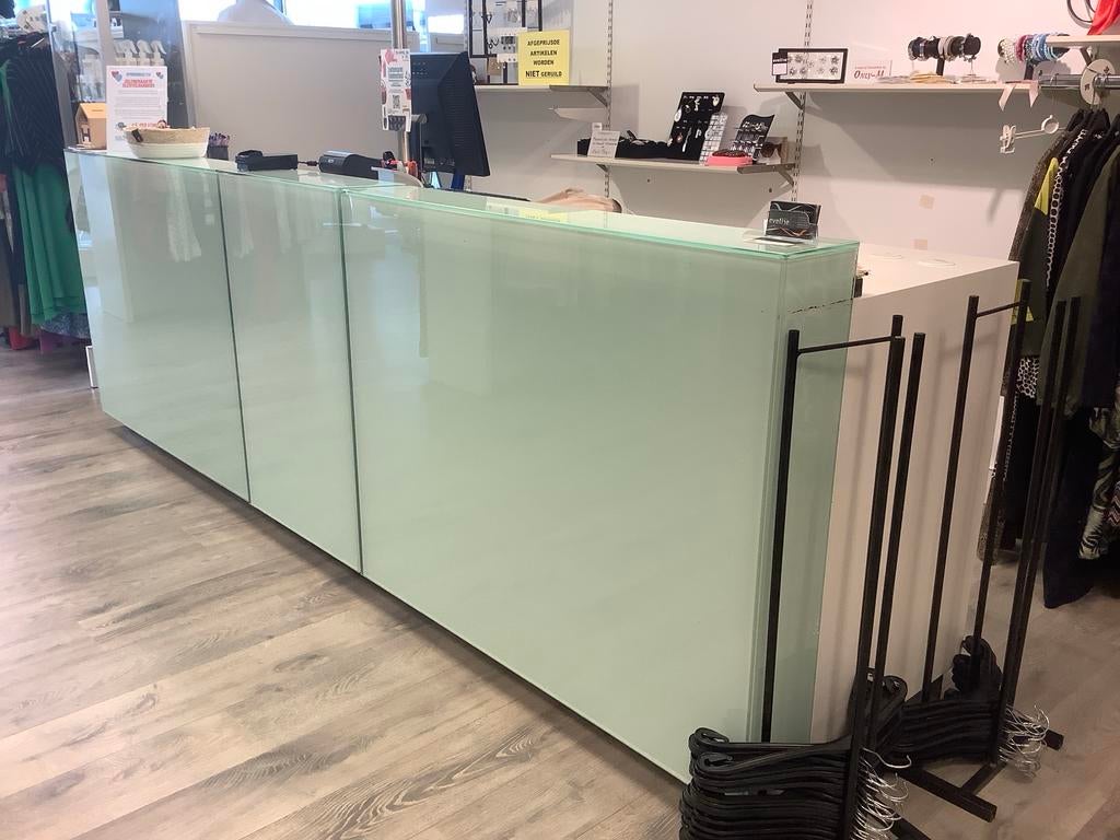 Moderne Toonbank/Kassablok in 3 Delen - Wit met Glazen Front, Ophalen