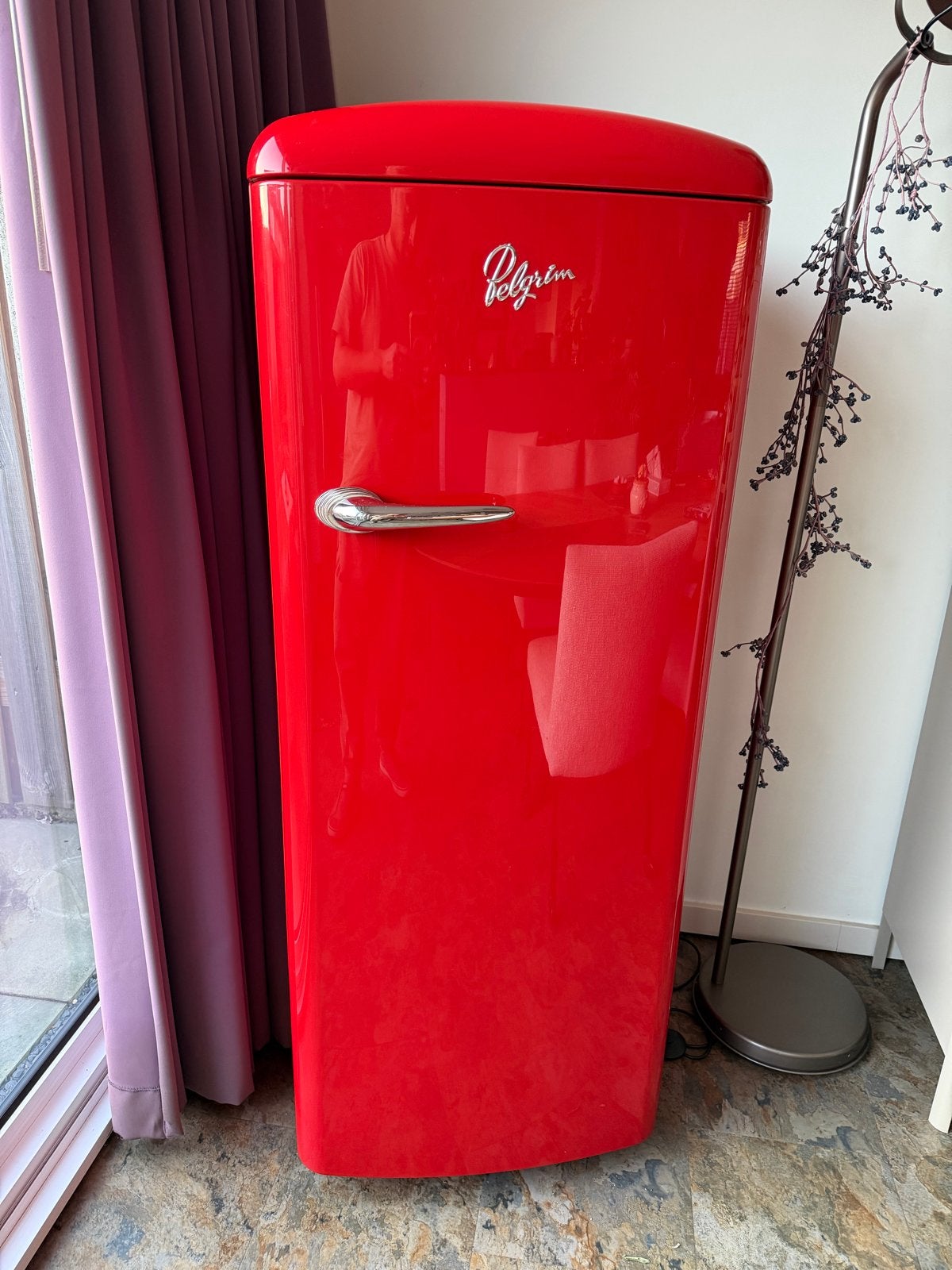 Pelgrim Koelkast Rood - Zo goed als nieuw, Witgoed en Apparatuur, Ophalen, 200 liter of meer, Zo goed als nieuw, 140 tot 160 cm