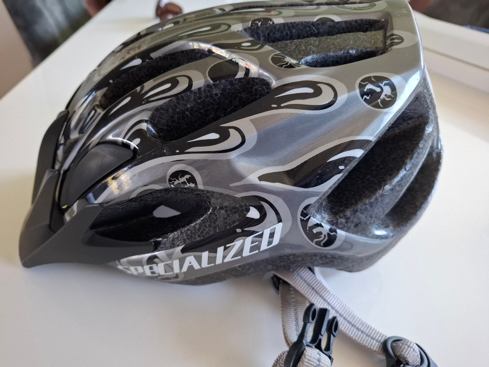 Specialized fietshelm - Gebruikt maar in goede staat, Specialized, Gebruikt, Jongen of Meisje, Overige maten