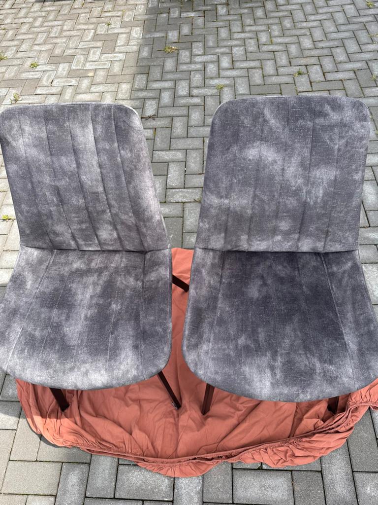4 stoelen zgan 1 jaar oud/ eetkamertafel, Overige materialen, Minder dan 50 cm, Vierkant, Minder dan 50 cm