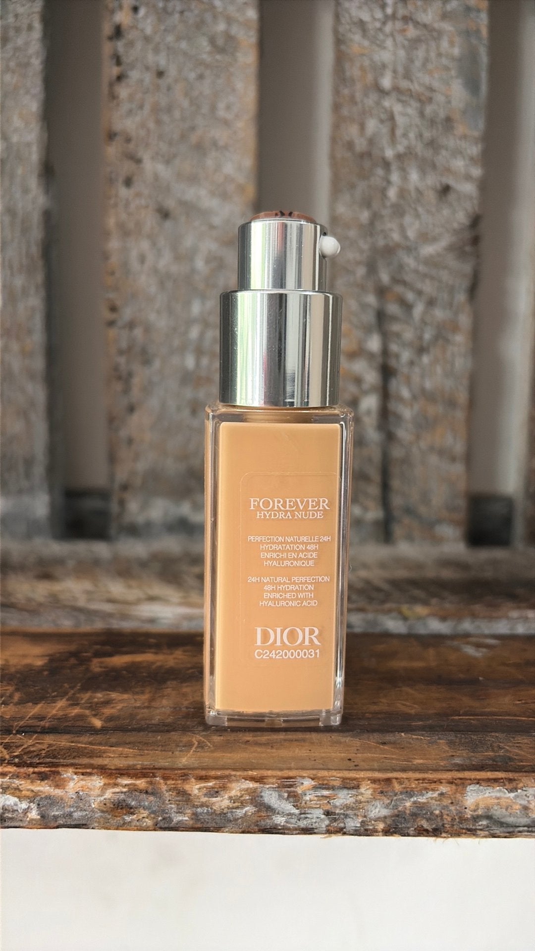 Dior Forever Hydra Nude Foundation 3W, Ophalen of Verzenden, Nieuw, Beige, Gehele gezicht