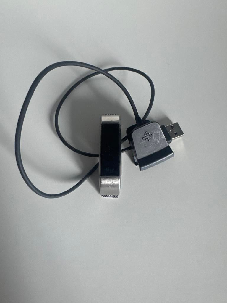 Fitbit Alta met oplader en Milanees Bandje Zilver, Ophalen of Verzenden, Gebruikt, Zilver