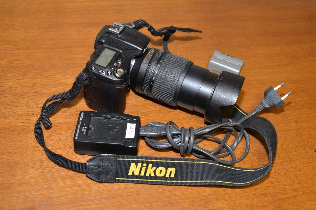 Nikon D90 Digitale foto spiegelreflex camera en Nikon lenzen, Audio, Tv en Foto, Fotocamera's Digitaal, Geheugenkaart, Spiegelreflex