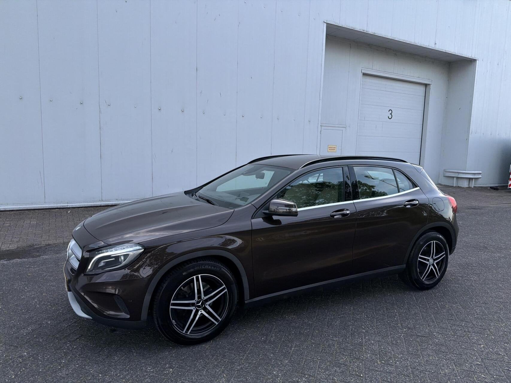 Mercedes GLA-klasse 200 Prestige - AUTOMAAT/NAVI/LEER/XENON, Auto's, Gebruikt, Euro 6, Bedrijf, 1335 kg