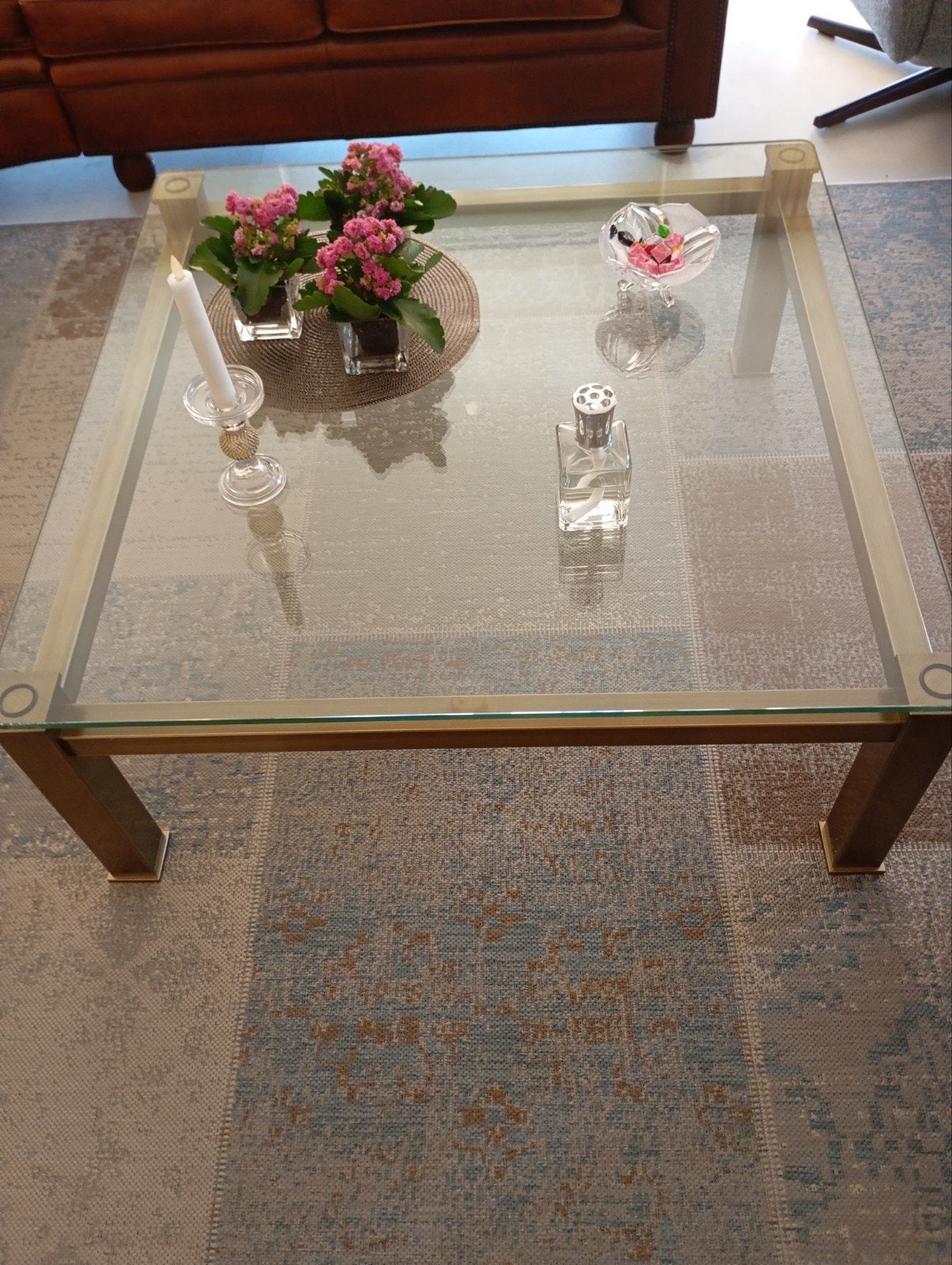 Zeer nette niet van nieuw te onderscheiden salontafel, 100 tot 150 cm, Zo goed als nieuw, Rechthoekig, 50 tot 100 cm