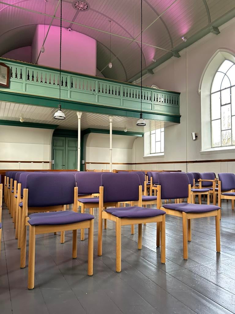 Paarse stoelen, Twee personen, Ticket of Toegangskaart