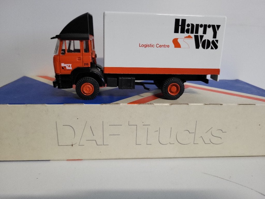 Lion Car    DAF 2300   Harry Vos Logistic Centre   Lion Toys, Hobby en Vrije tijd, Verzenden, Zo goed als nieuw, Bus of Vrachtwagen