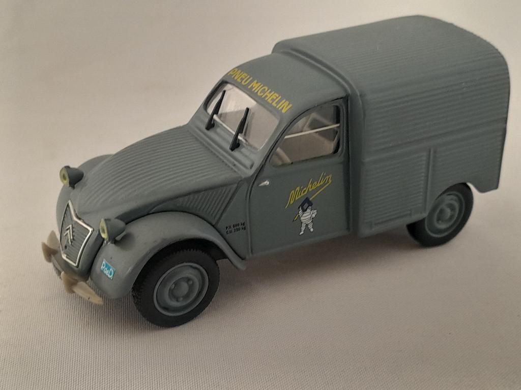 Citroën 2CV AZU bestel Michelin 1:43 van Norev, Ophalen of Verzenden, Zo goed als nieuw, Auto, Norev