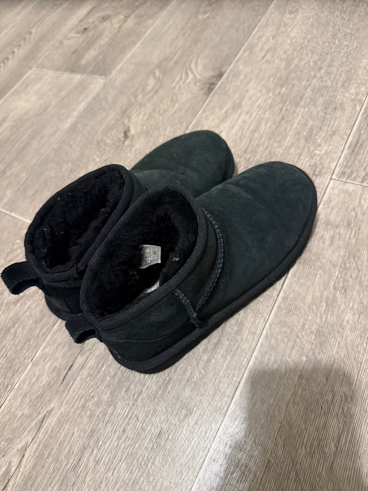Zwarte UGG Classic Ultra Mini laarzen maat 37, Kleding | Dames, Ophalen of Verzenden, Gedragen, Zwart, Lage of Enkellaarzen