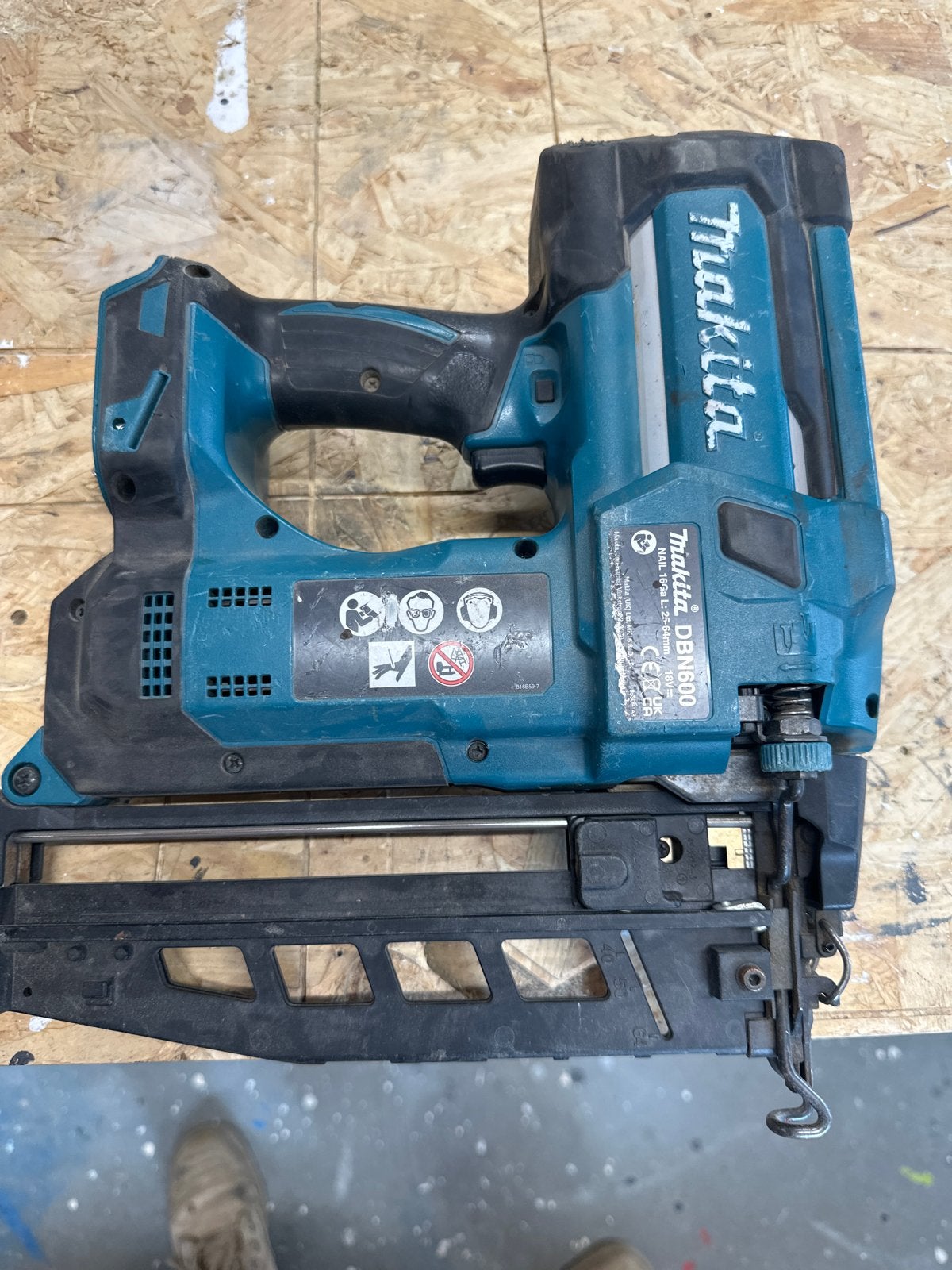 Makita DBN600 Accu tacker/nietmachine, Ophalen, Gebruikt, Tacker/nietmachine, Makita