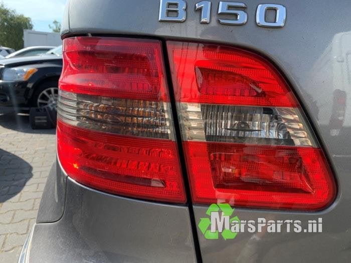 Achterlicht links van een Mercedes B-Klasse, Gebruikt, -, Ophalen of Verzenden, -