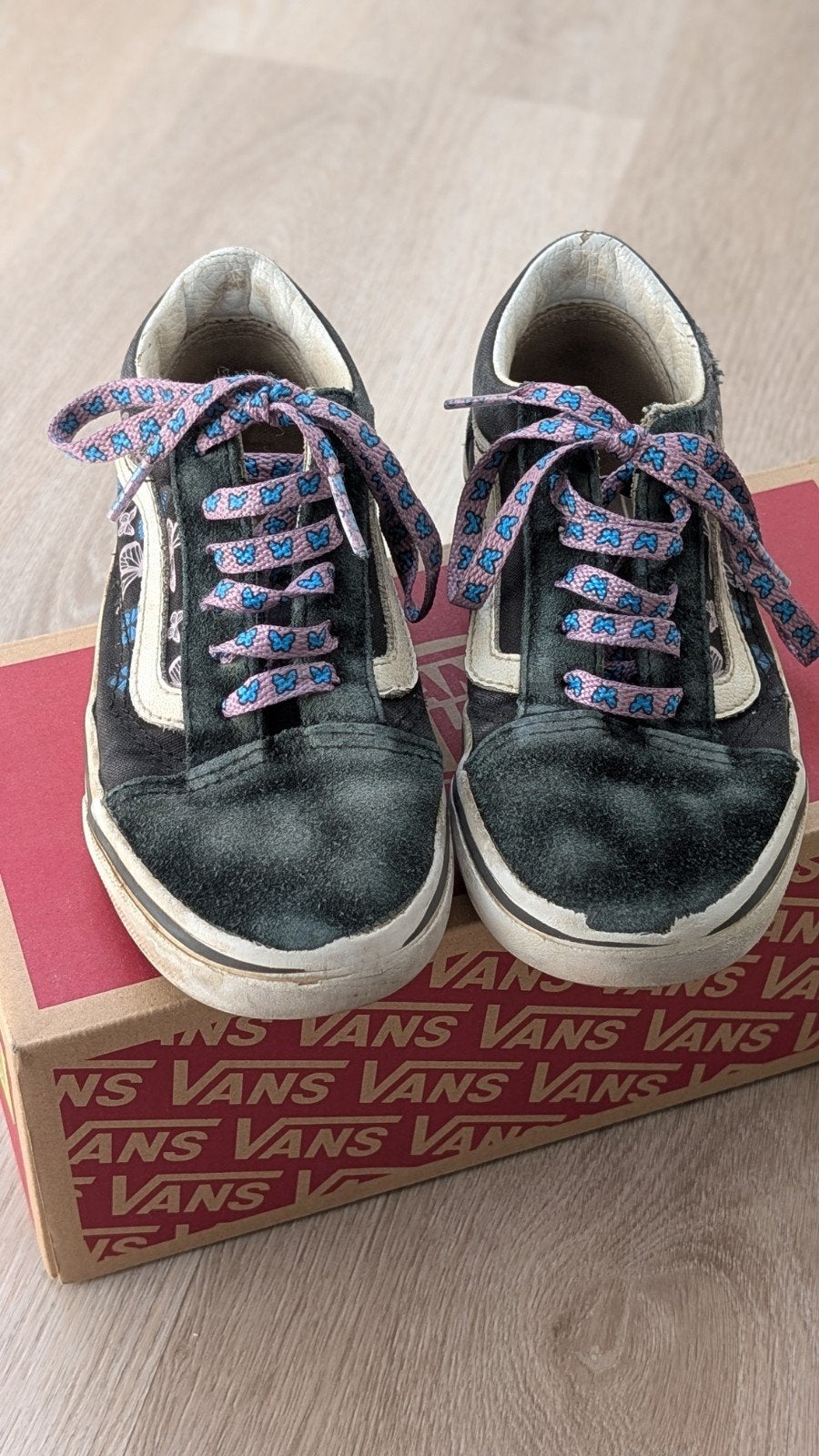 Vans Old Skool Butterfly Kisses Maat 32 (valt klein), Gebruikt, Schoenen, Ophalen of Verzenden, Vans