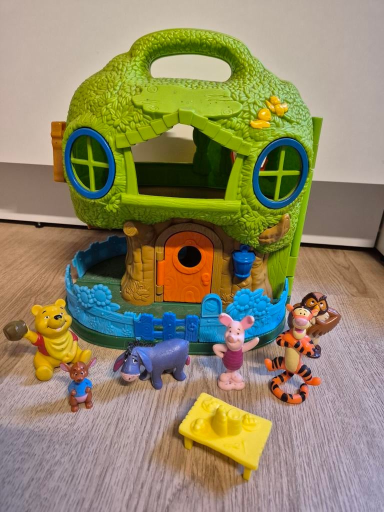 Winnie de Poeh huis met poppetjes, Ophalen of Verzenden