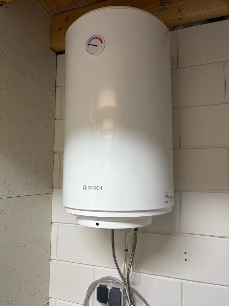 80L boiler Bosch, Doe-het-zelf en Verbouw, Geisers en Boilers, Zo goed als nieuw, Boiler, 100 liter of meer, Minder dan 3 jaar oud