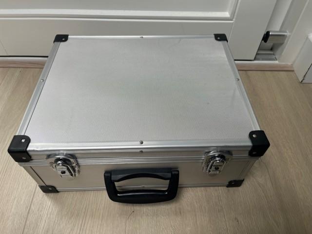 Aluminium koffer, Ophalen, Gebruikt, Slot, Minder dan 50 cm
