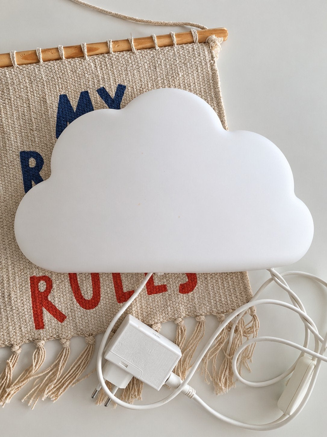 IKEA Upplyst LED wandlamp wolk wit | Kinderkamer, Ophalen of Verzenden, Zo goed als nieuw, Wit, Ophangbaar