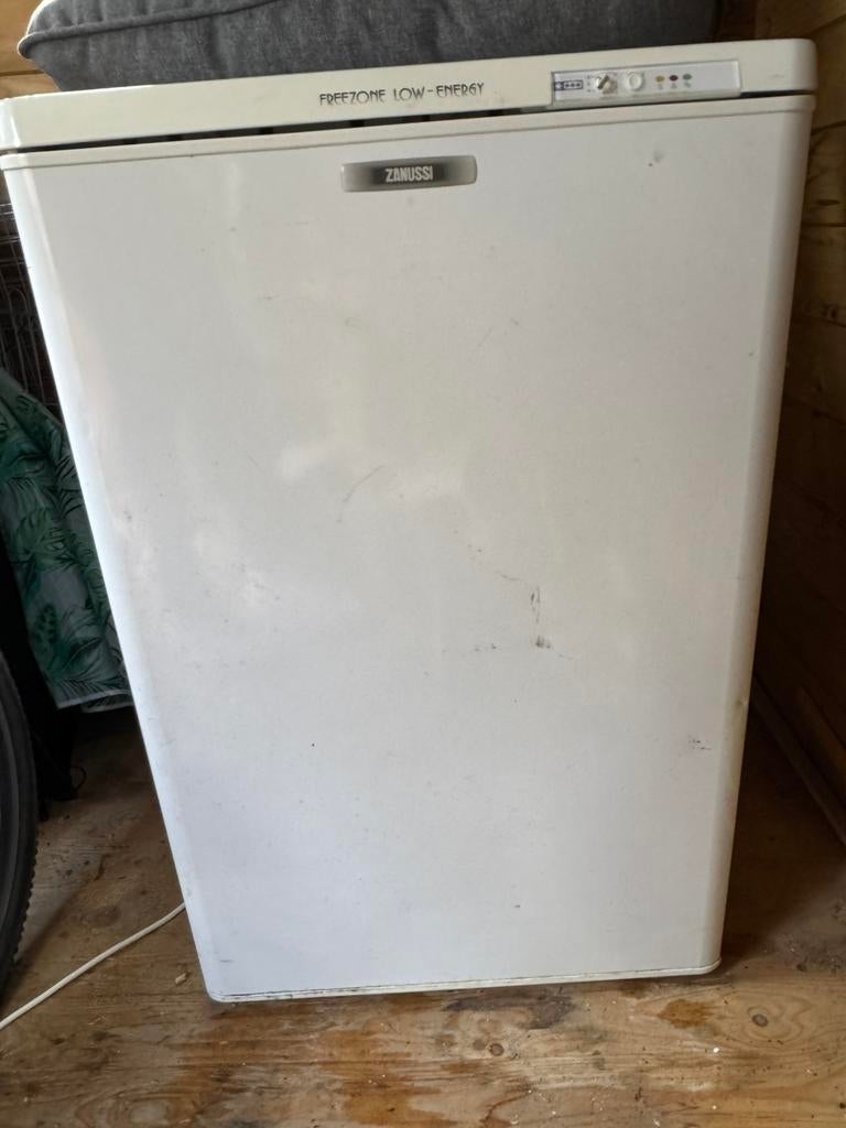 Zanussi Vriezer, Witgoed en Apparatuur, Vriezers en Diepvrieskisten, Ophalen, Zo goed als nieuw, Minder dan 60 cm, Minder dan 85 cm