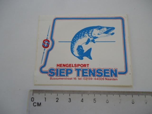 sticker oud Naarden SIEP TENSEN vissen hengelsport bussum, Verzamelen, Verzenden, Zo goed als nieuw, Bedrijf of Vereniging