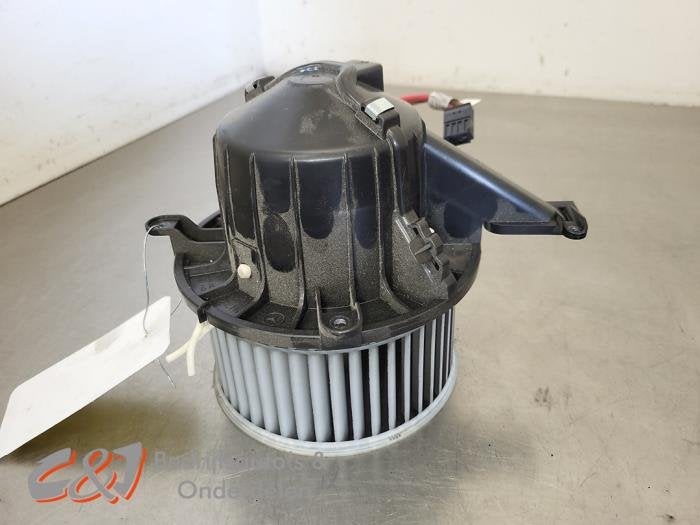 Kachel Ventilatiemotor van een Mercedes Vito, Gebruikt, -, Ophalen of Verzenden, -