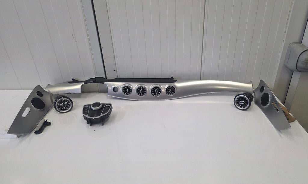 Mercedes E-klasse E63 middenconsole delen, Ophalen, Gebruikt, Mercedes-Benz