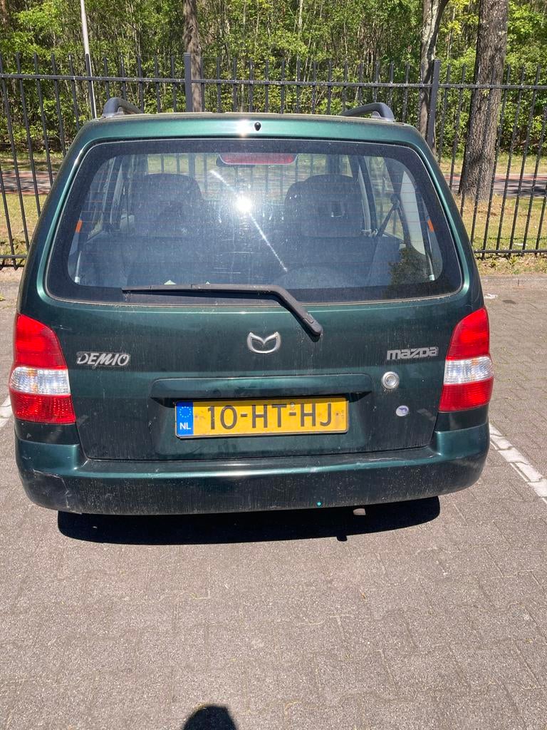 Mazda Demio 1.3 Comfort 2001 Groen, Auto's, Mazda, Voorwielaandrijving, 410 kg, 31 €/maand, Handgeschakeld