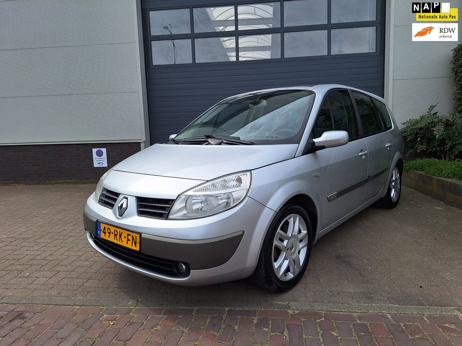 Renault Grand Scénic | 2.0-16V T Privilège Luxe | Airco |, Voorwielaandrijving, 1998 cc, Gebruikt, 4 cilinders