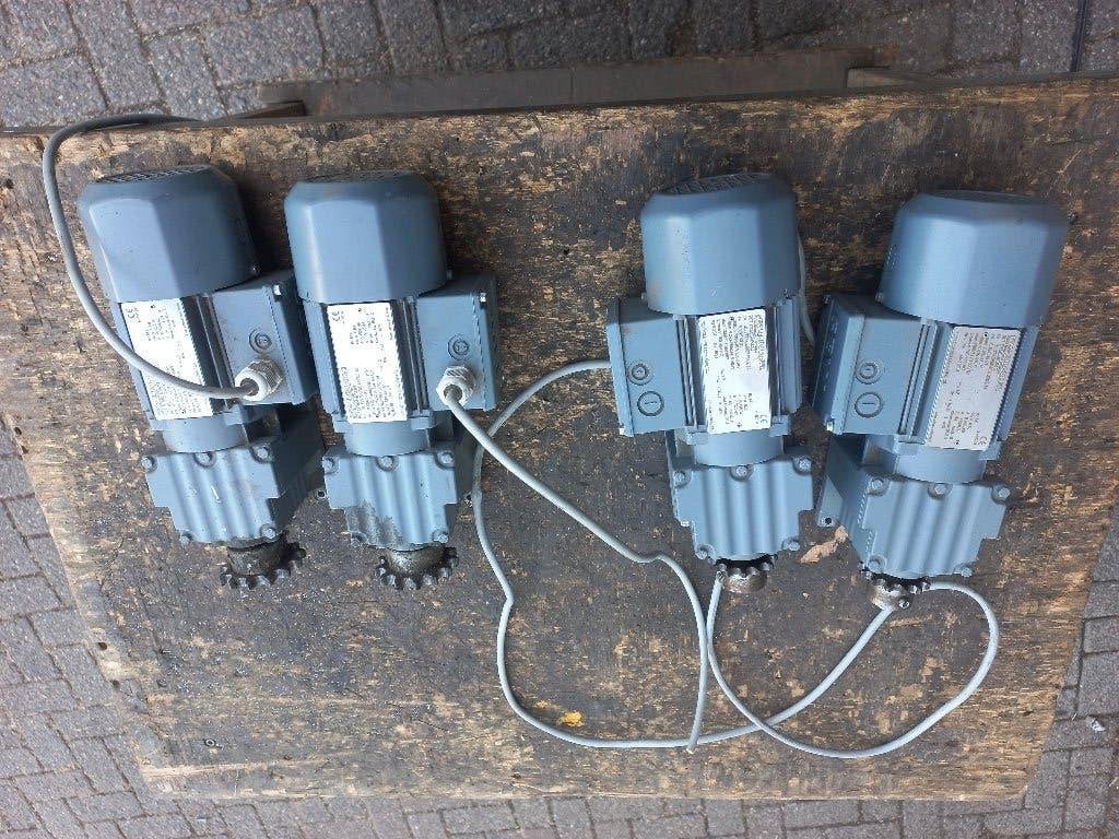 SEW motorreductor 0,12 kW met rem – €75 p/st 71 omw/min, Ophalen of Verzenden, Gebruikt, Elektromotor, Minder dan 1400 rpm