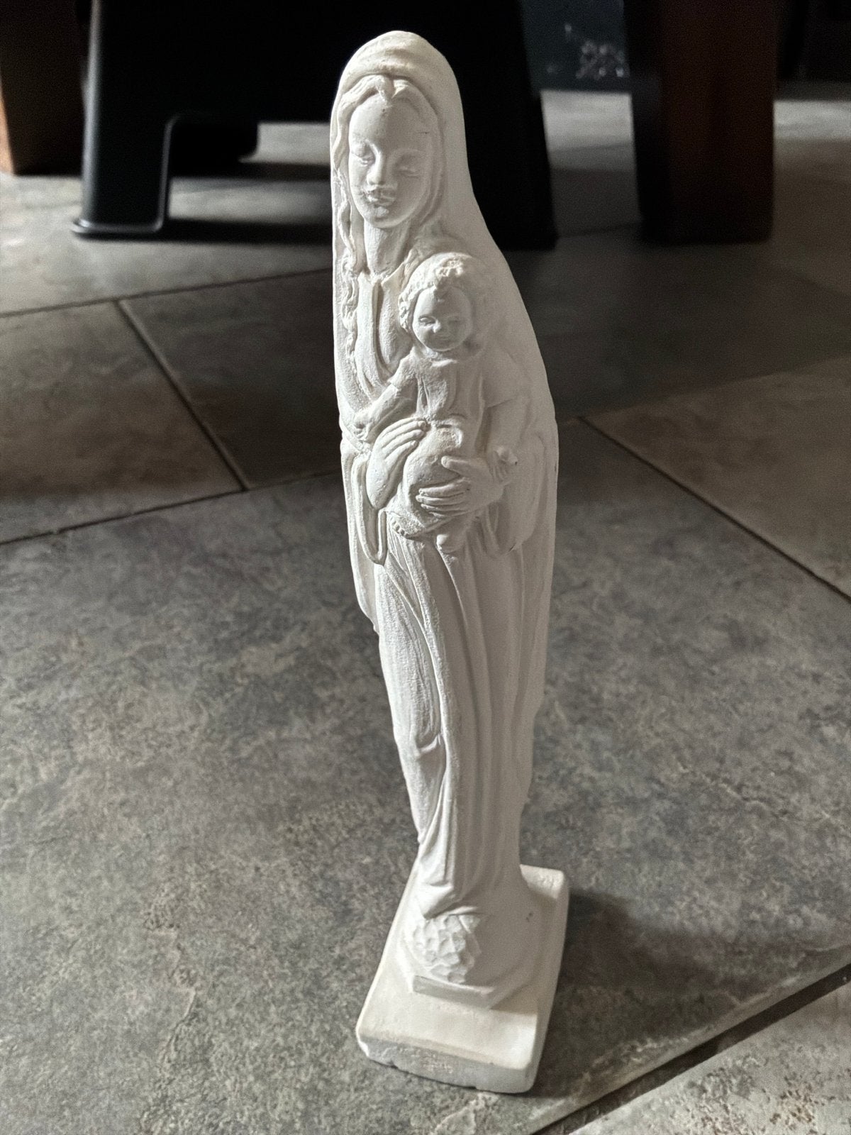 Beeldje Maria met kindje Jezus - Religieuze decoratie, Ophalen, Gips, Handgemaakt, 20 - 50 cm