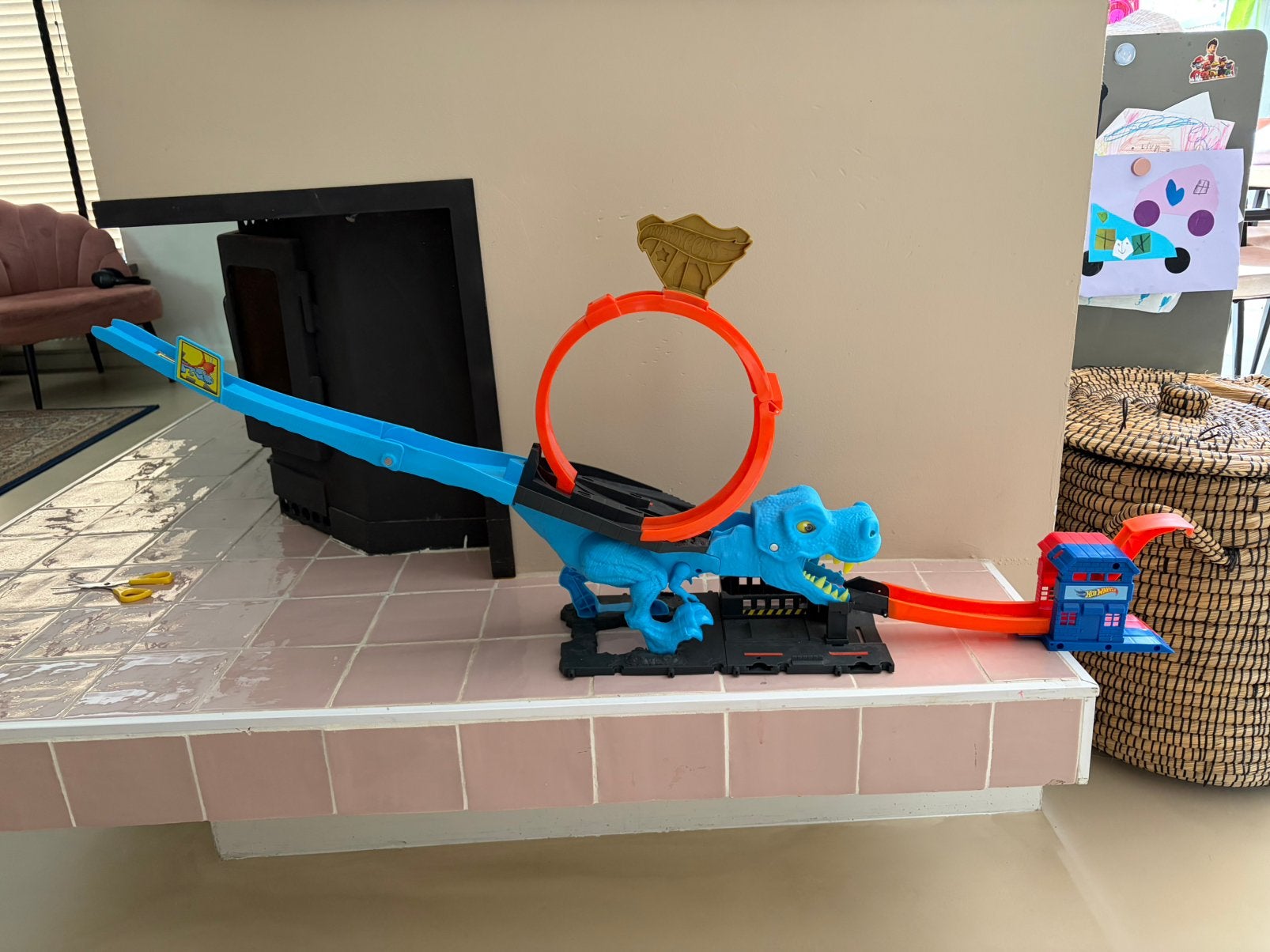 Hot Wheels T-rex looping baan, Ophalen, Zo goed als nieuw, Handmatig, Hot Wheels