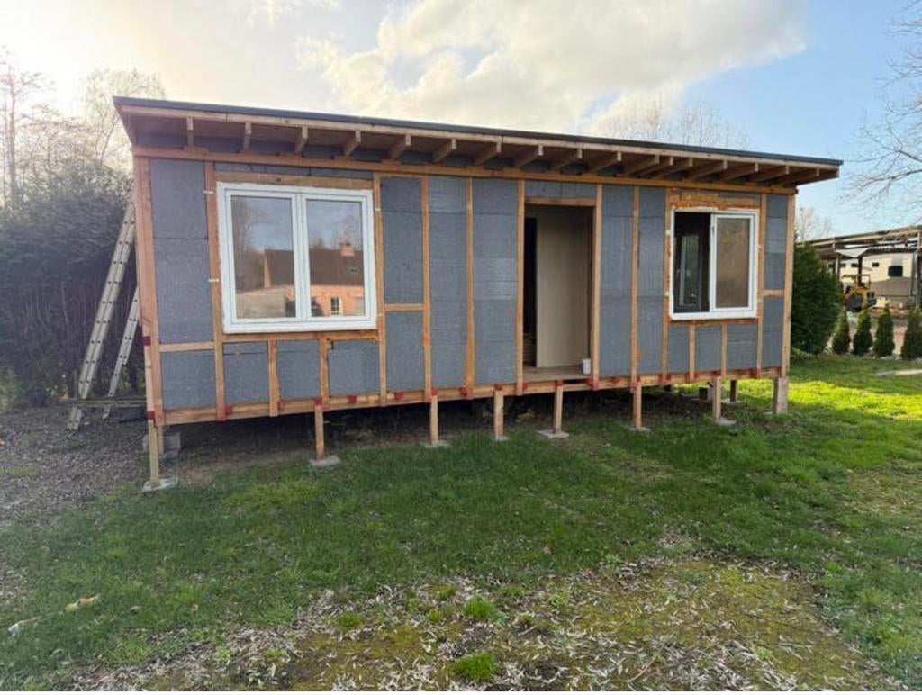 tiny house / prefab woning op stevig metalen chassis, Ophalen, Overige materialen, 3 ramen of meer, Overige typen