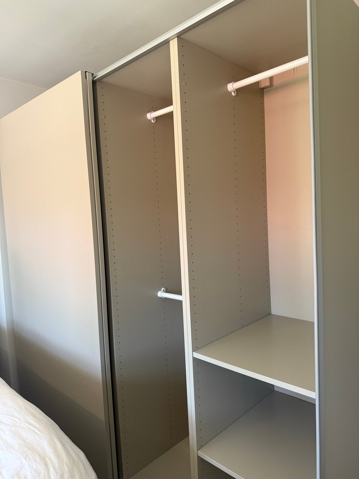 IKEA PAX kledingkast 200x58x201 – Grijsbeige, Ophalen, 200 cm of meer, Zo goed als nieuw, Met deur(en)