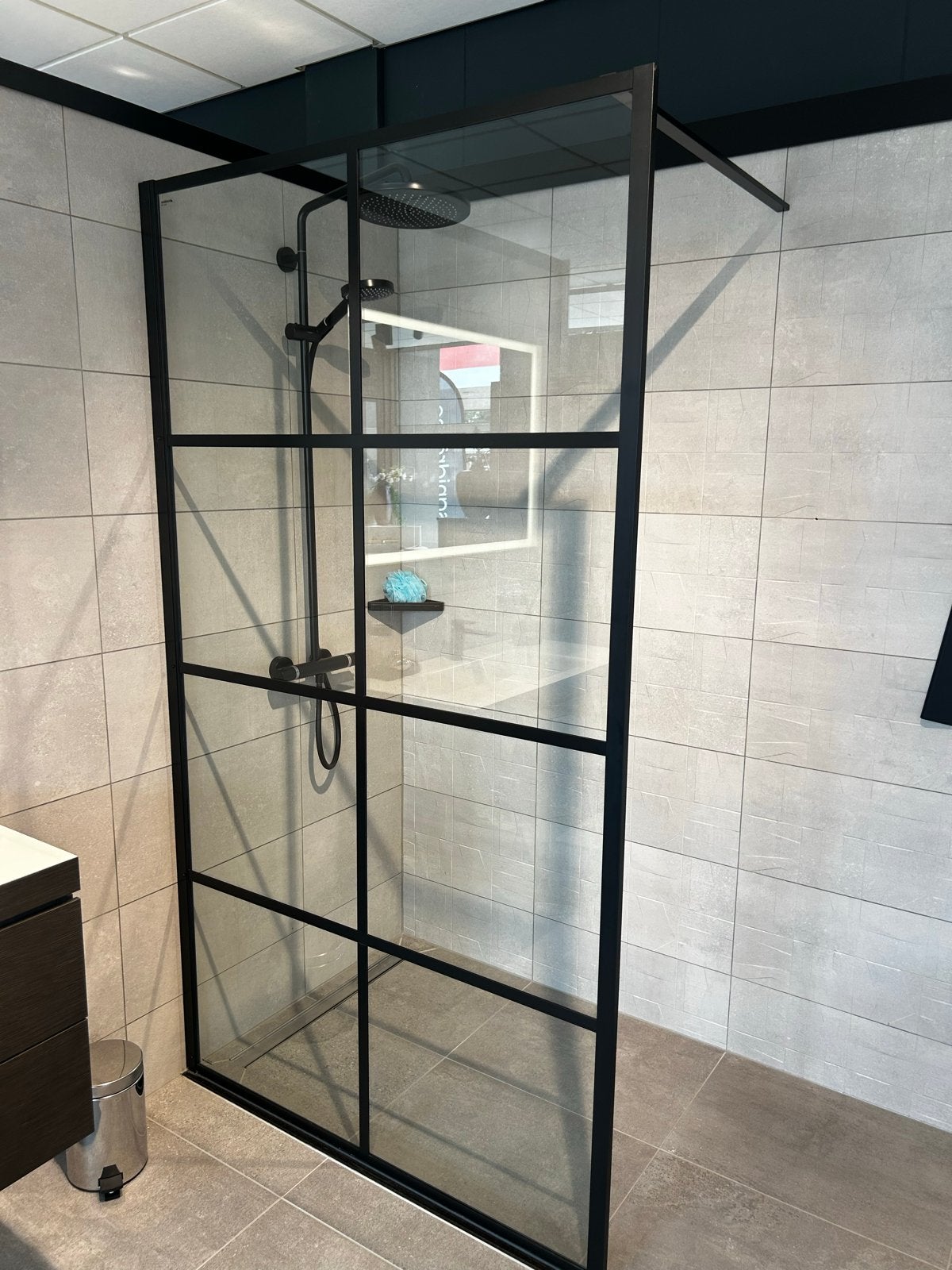 Sealskin Soho douchewand met zwart frame 118 x 200 cm, Ophalen, Zo goed als nieuw, Met douche